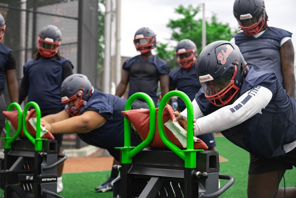 How To Improve Football Athletes’ Change-of-Direction Speed